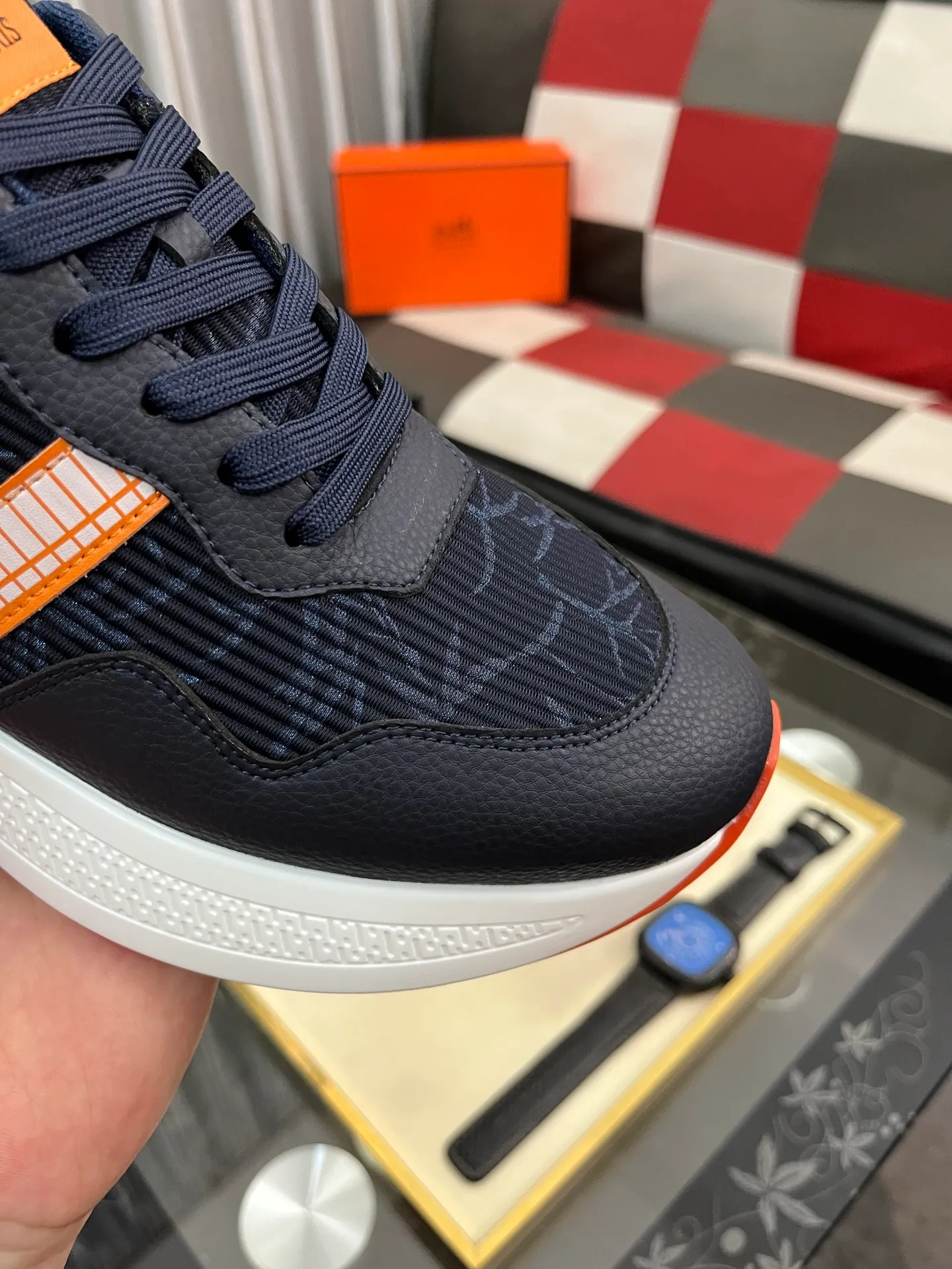 Men's shoes 💰540⌚️⌚️ HERMES/Hermès men's rest sneakers! -High-end quality original casual sports shoes -Upper: high nappa calfskin, forging technology, knitted fabric, shoe brand webbing, injection molded brand logo -Inner: foot pad; water-dyed cowhide -Outsole: ultra-light TPU·rubber; two-color molded outsole -Ultra-high quality control·fine workmanship: highlighted (high-end·luxury·grade) Size: 38-443️⃣Colors available